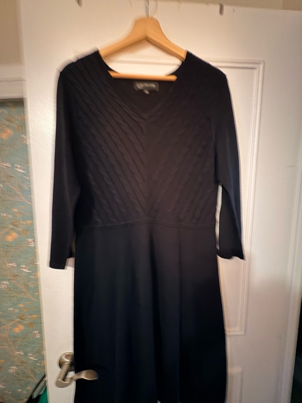 Jones New York Black Long‑Sleeve V‑Neck Knit Dress